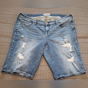 Torrid Denim Midrise Bermuda Shorts (18, Med Blue Wash)